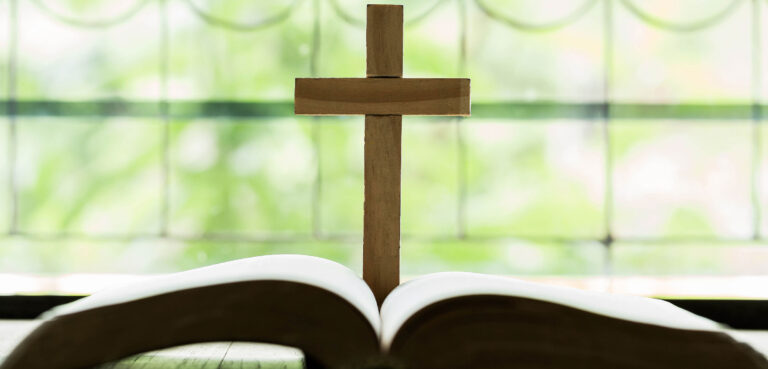 La Iglesia Prohibió la Biblia