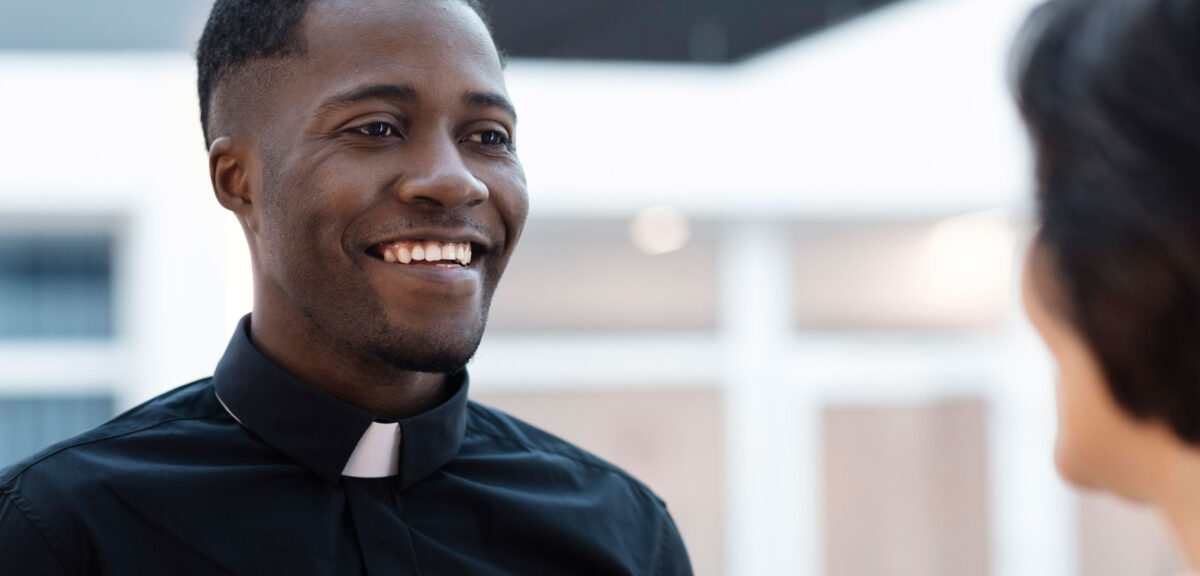 La Bendición de tener un sacerdote en casa